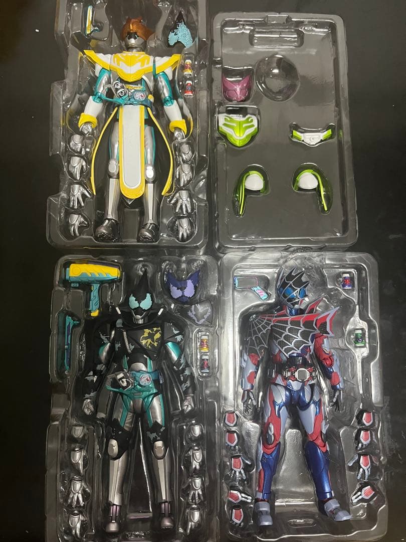 S.H.Figuarts 仮面ライダーライブ エビル デモンズ