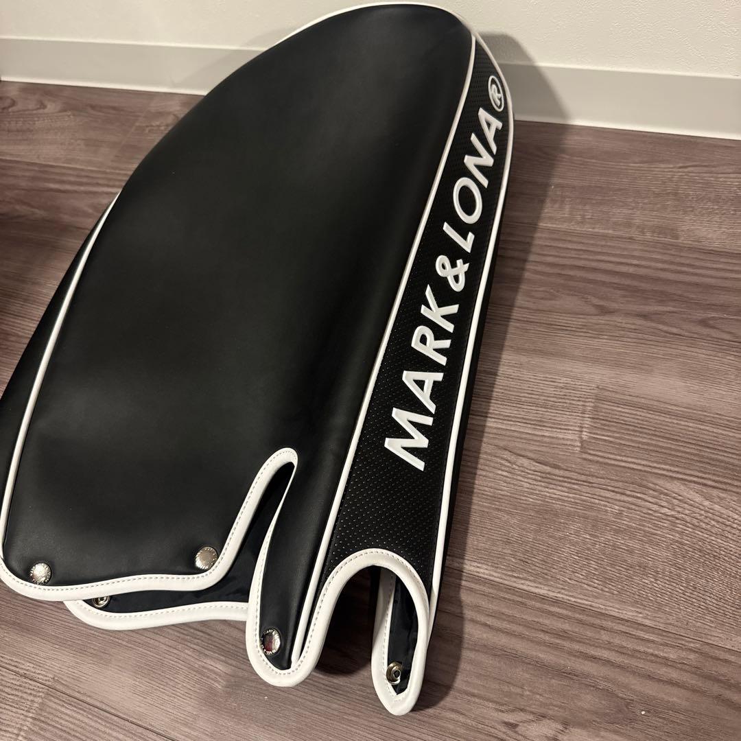 【人気】MARK & LONA キャディバッグMassive Caddy Bag