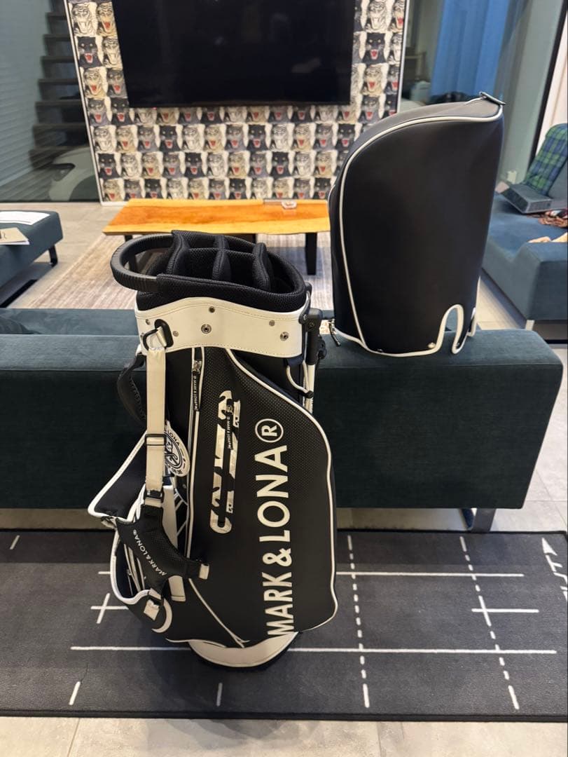 【人気】MARK & LONA キャディバッグMassive Caddy Bag