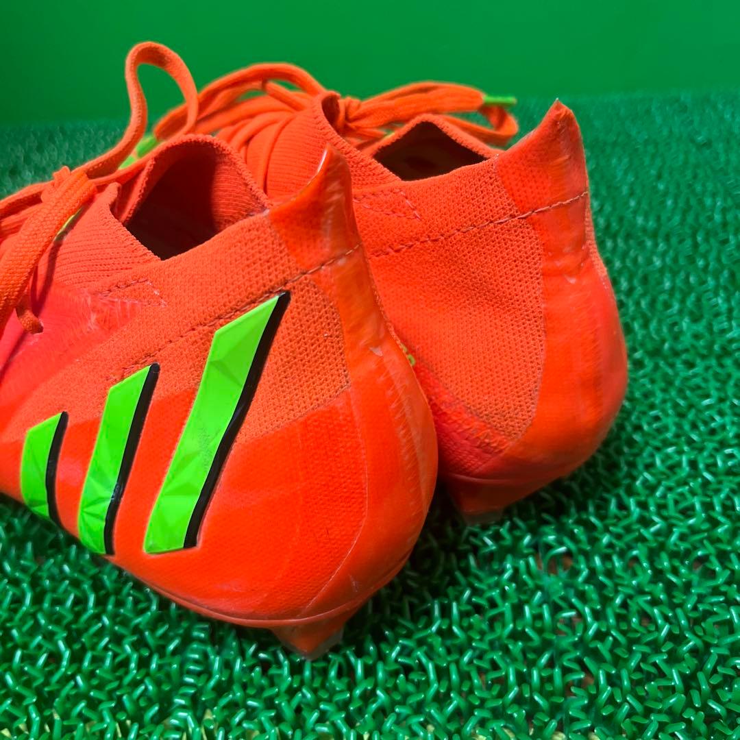 アディダス サッカースパイク プレデター エッジ.1 FG(レッド×グリーン)
