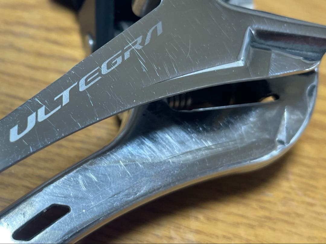 Ultegra FD-R8050 Di2 フロントディレイラー
