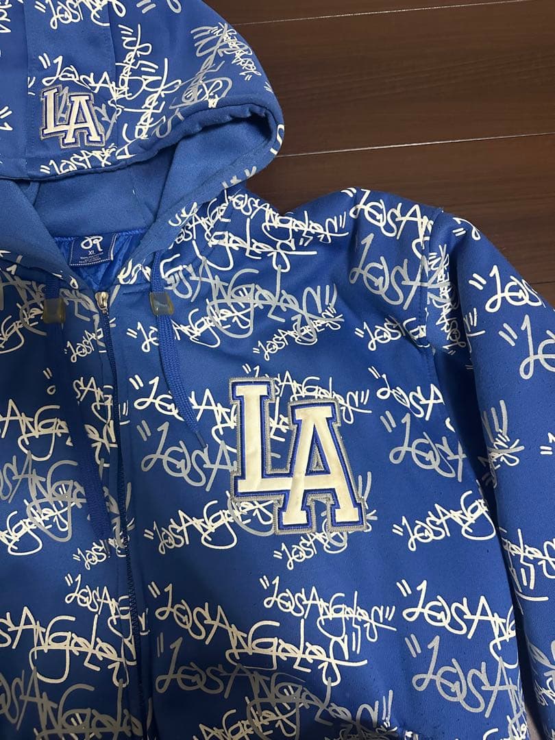 【格安‼️】LAロゴ フーディ ダウン ロサンゼルス ドジャース 大谷翔平 青色