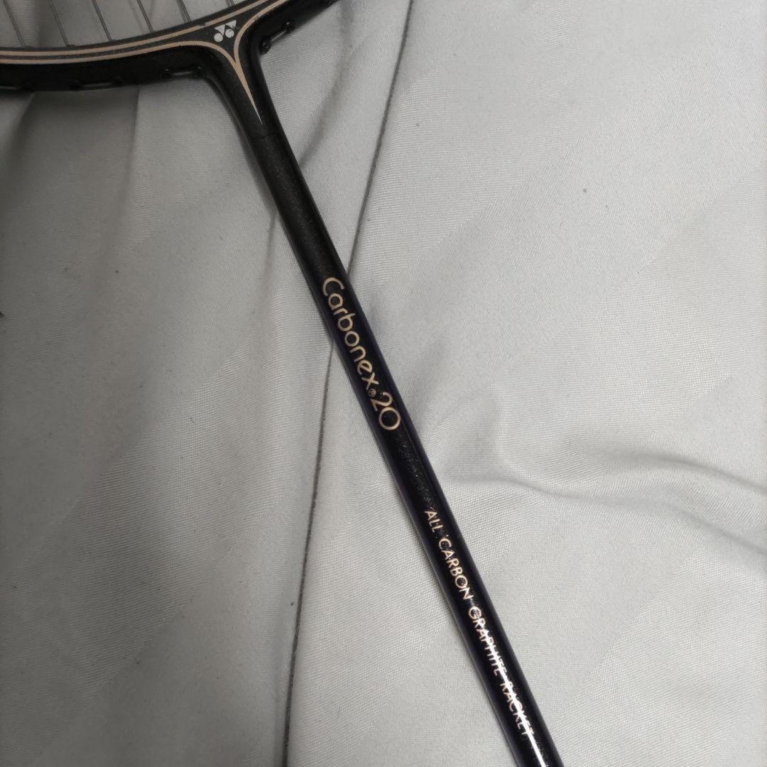 バドミントンラケット Carbonex 20