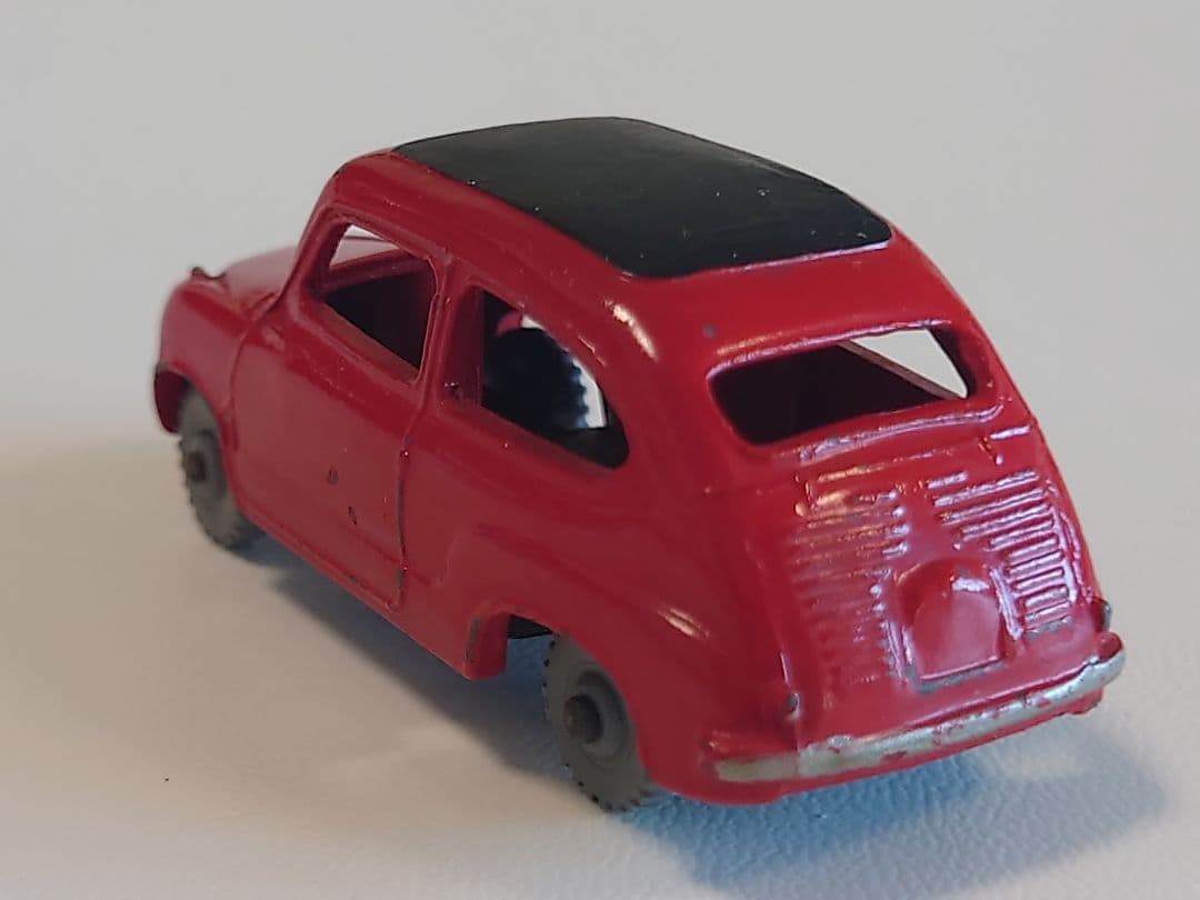 ミニカー DINKY No.183 FIAT 600