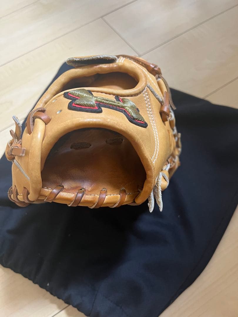 Under Armour 軟式用グローブ