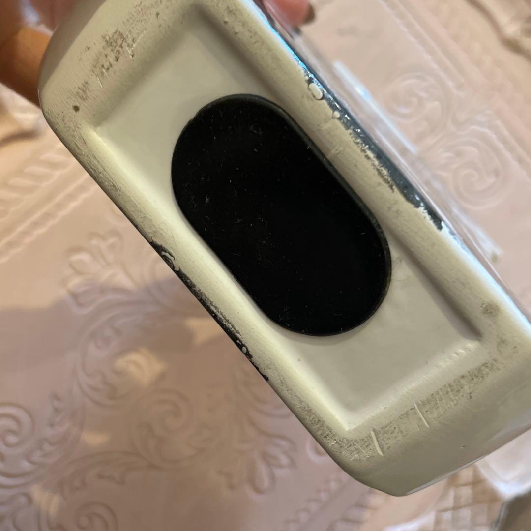 古いうさぎの陶器貯金箱