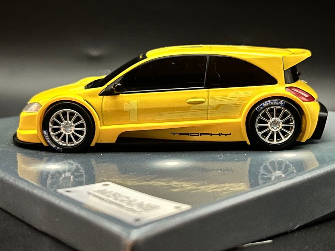 ノレブ 1/43 メガーヌ トロフィー