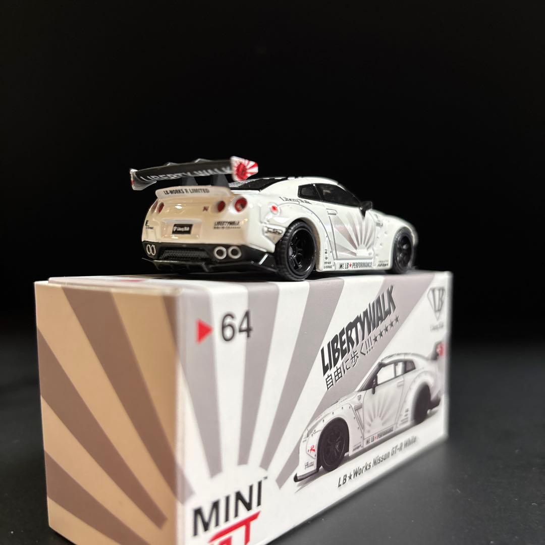 カボチャ様限定　リバティーウォーク　LBWK GT-R R35 1/64 絶版
