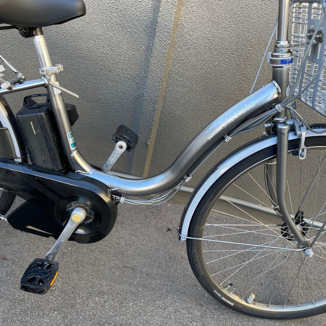 ブリヂストン電動アシスト自転車26インチ バッテリーシルバー