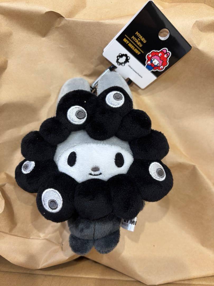 マイメロ サンリオ 黒ミャクミャクなりきりぬいぐるみ（BC）ブラック