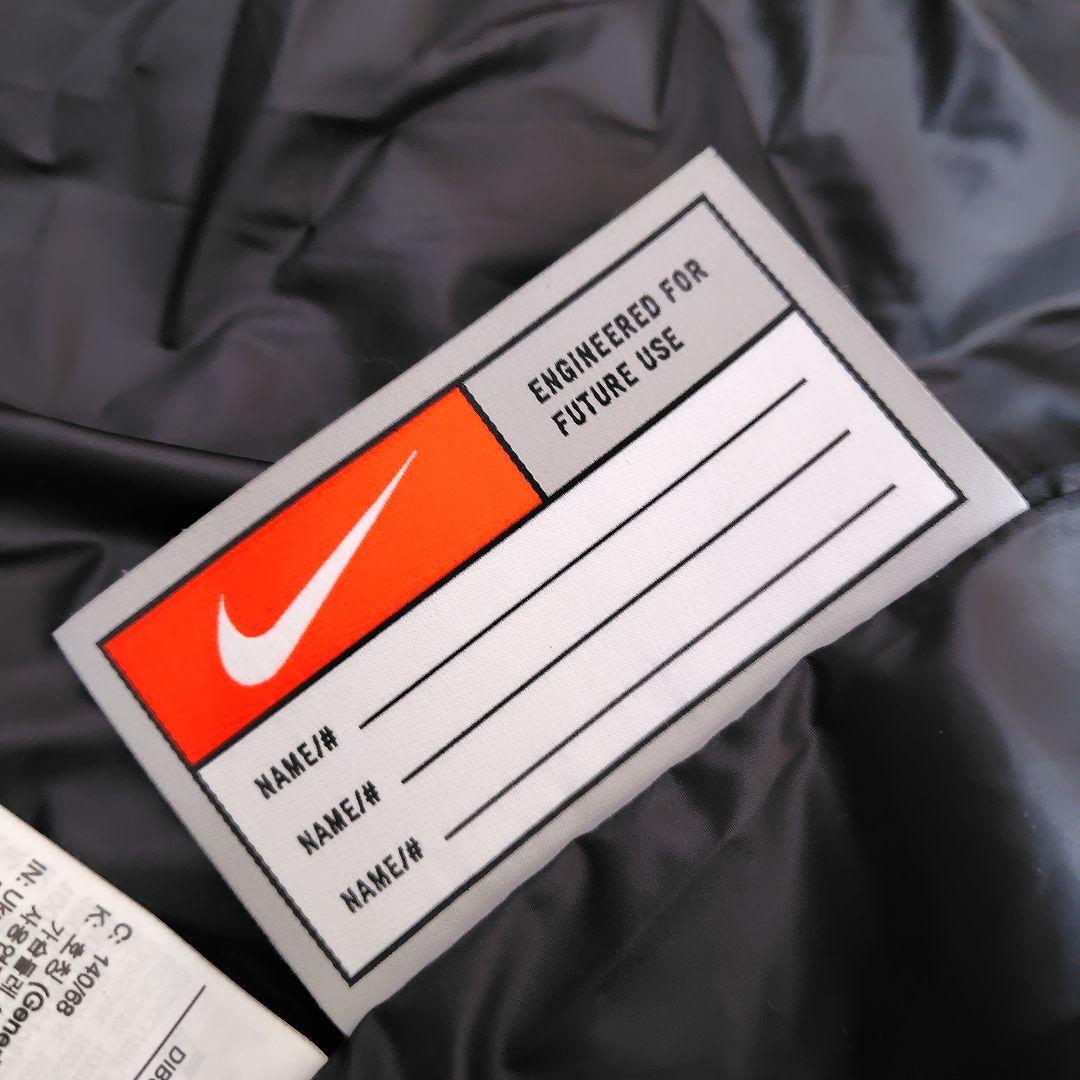 Nike フード付きブラックダウンベンチコート