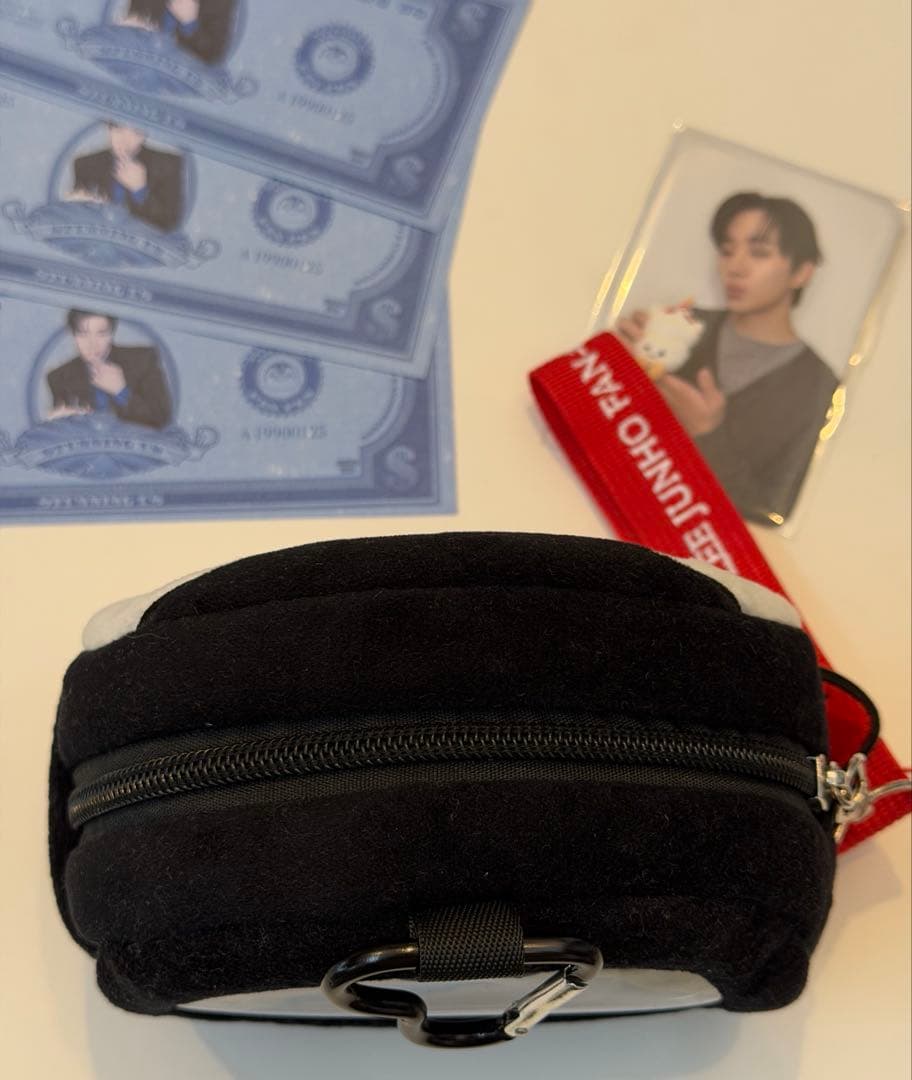 LEE JUNHO ペンペンポーチ　セット
