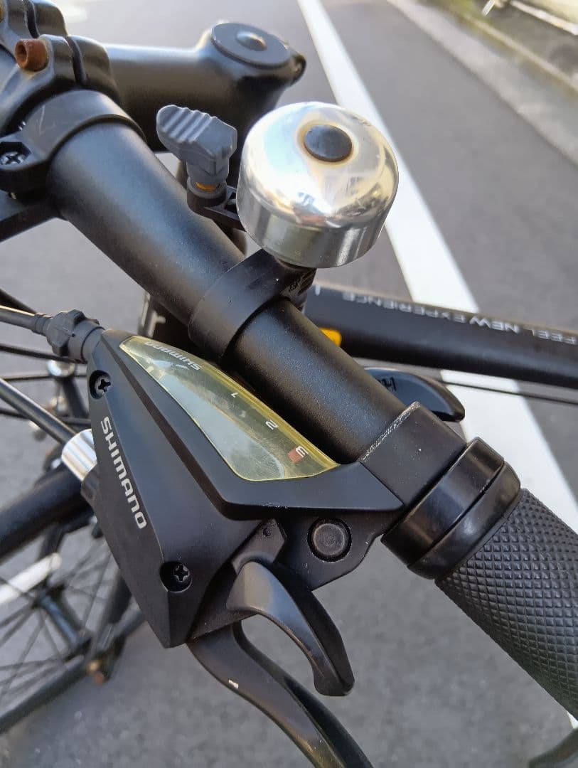 クロスバイク　AIRON　自転車本体　軽量　サイクリング　スポーツ