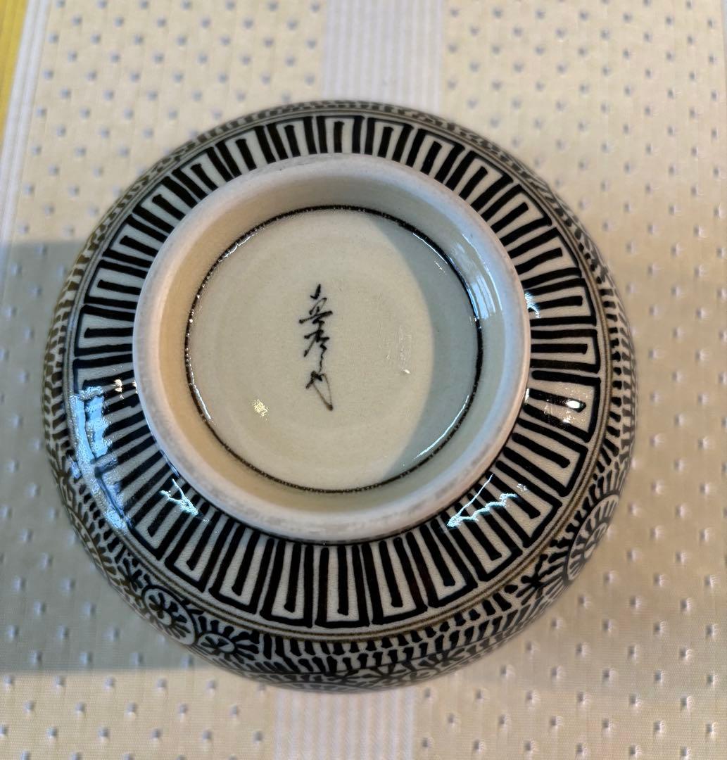 抹茶碗　タコ唐草紋様