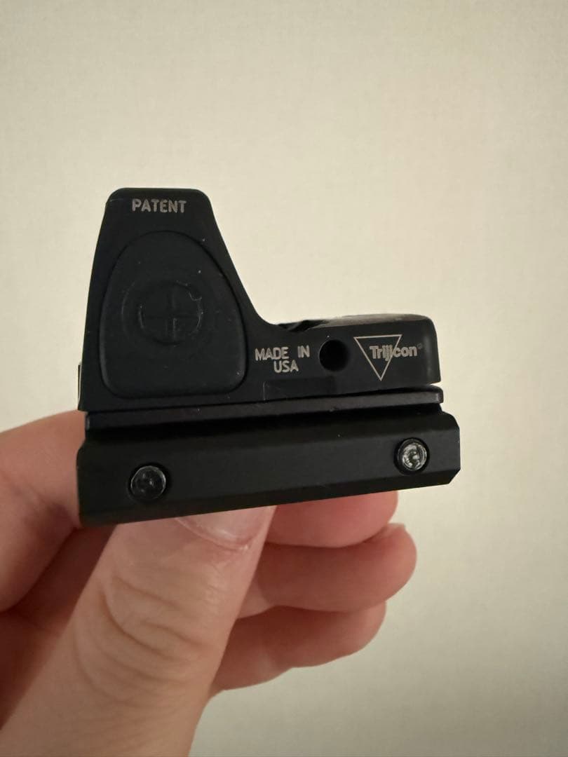 トリジコン RMRダットサイト