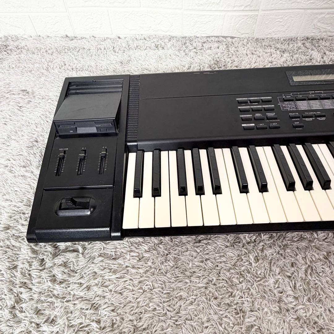 Roland XP-50 シンセサイザー キーボード 電池交換済 説明書付き