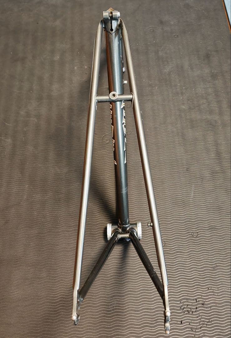 LEVEL ロードバイクフレーム (ヘッドパーツ無し)