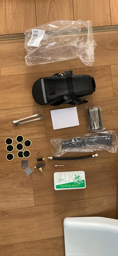 自転車工具セット 空気入れ 多機能 応急修理用 パンク修理キット サドルバック