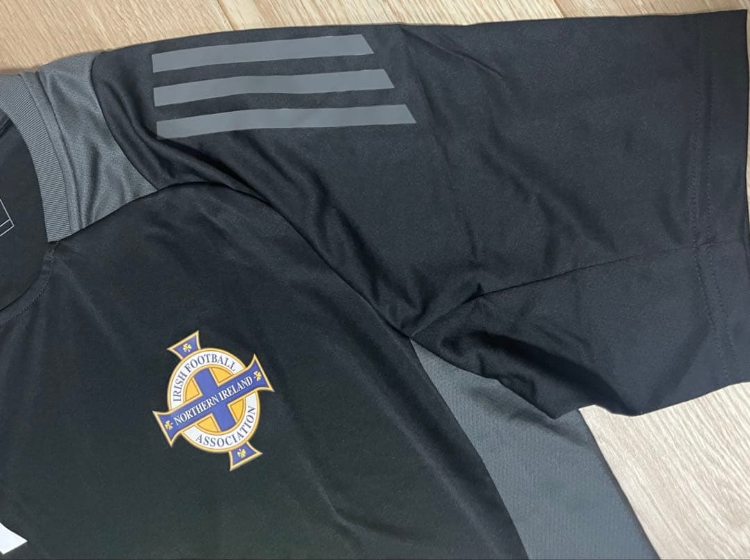 adidas 北アイルランド代表　トレーニングシャツ　プレマッチシャツ　練習着