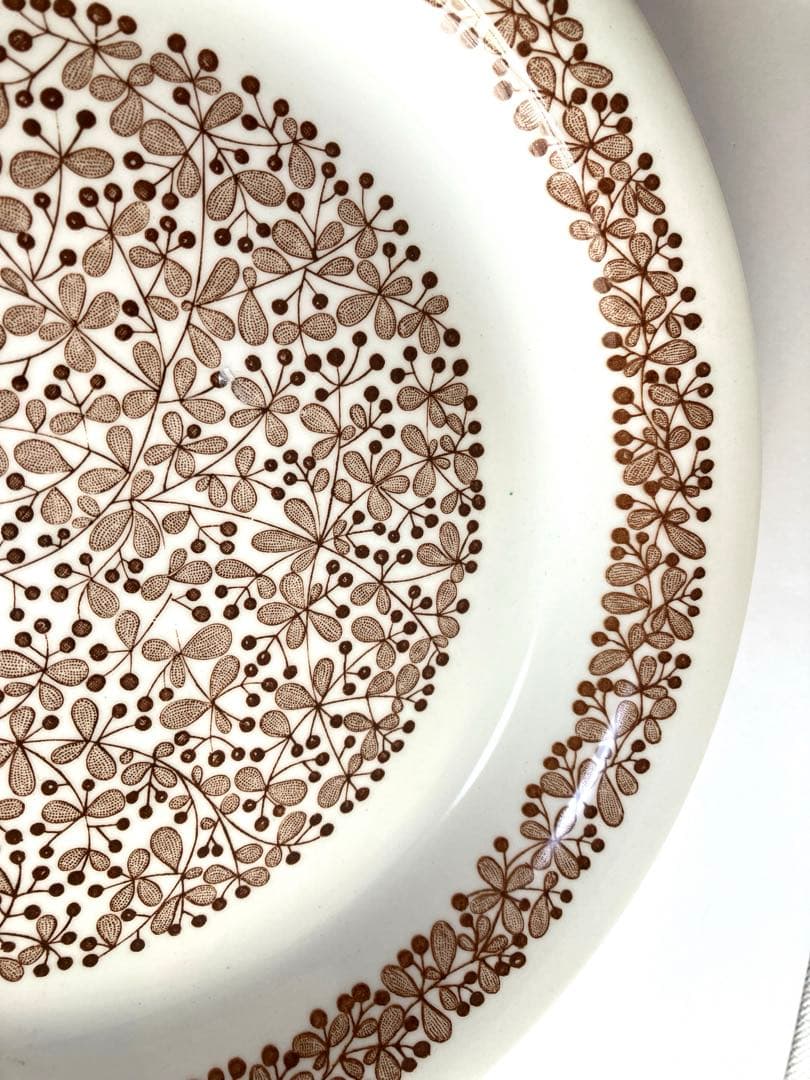 ARABIA ヴィンテージ プレート　23cm 茶色小花