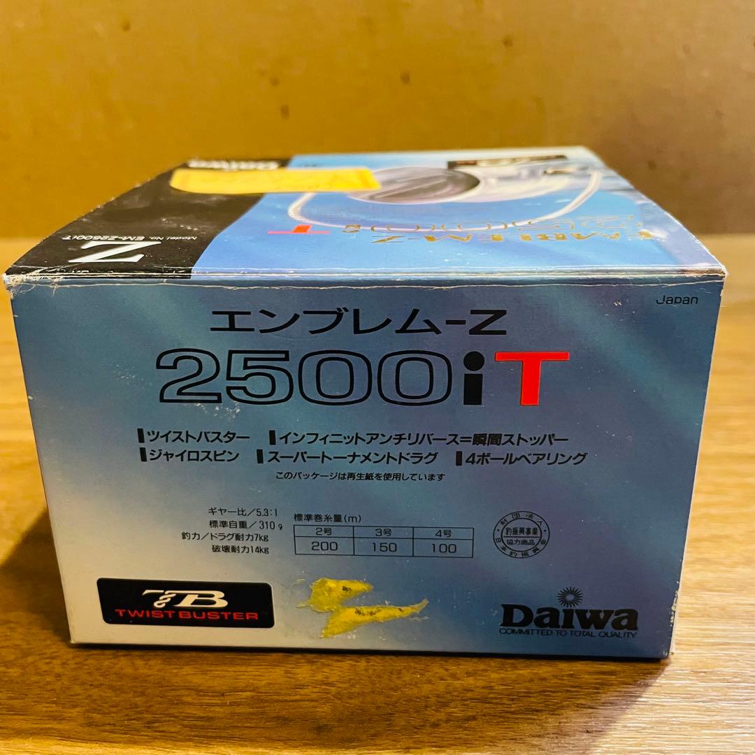 未使用 DAIWA ダイワ EMBLEM-Z 2500iT スピニングリール