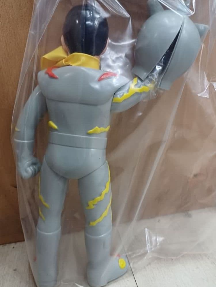 イナズマン　A2 灰色 ver 面取れ　ソフビ 約27cm　限定品