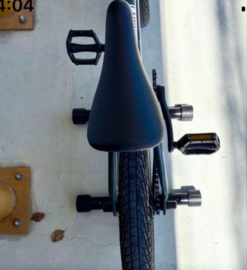 SOLO BMXダーカスワン　16インチ　ダークグレー 引き取りのみ