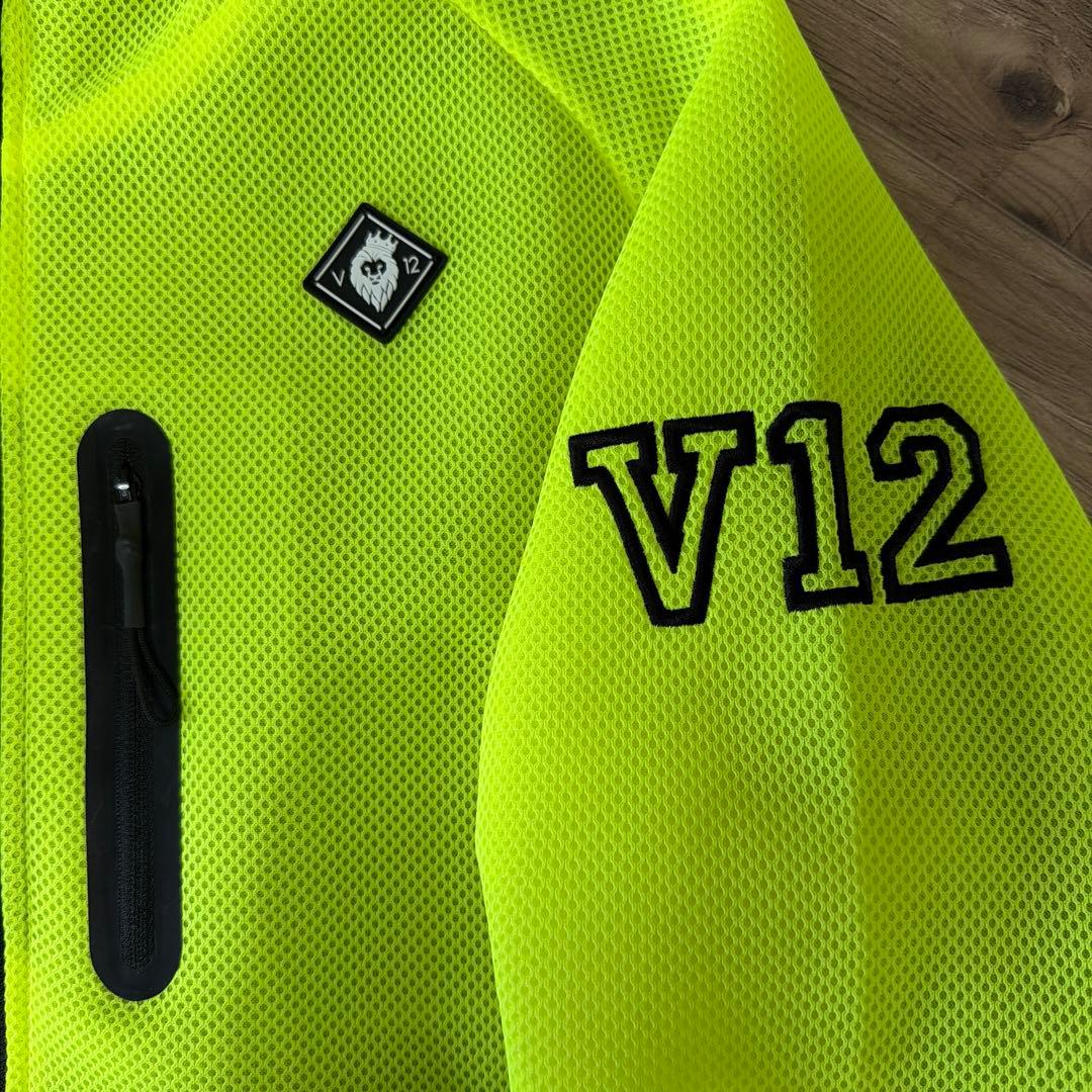 美品　V12 メッシュパーカー　サイズ:M