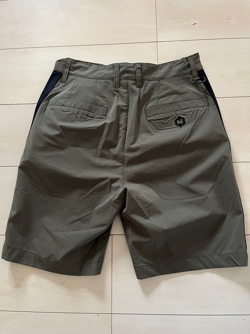 CRONOS オリーブグリーン ショートパンツ　ゴルフ