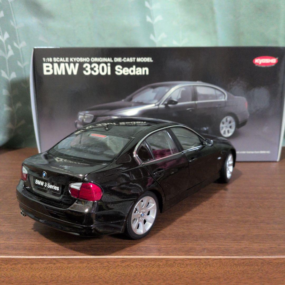  330i セダン　京商　1/18 希少　絶版　未使用