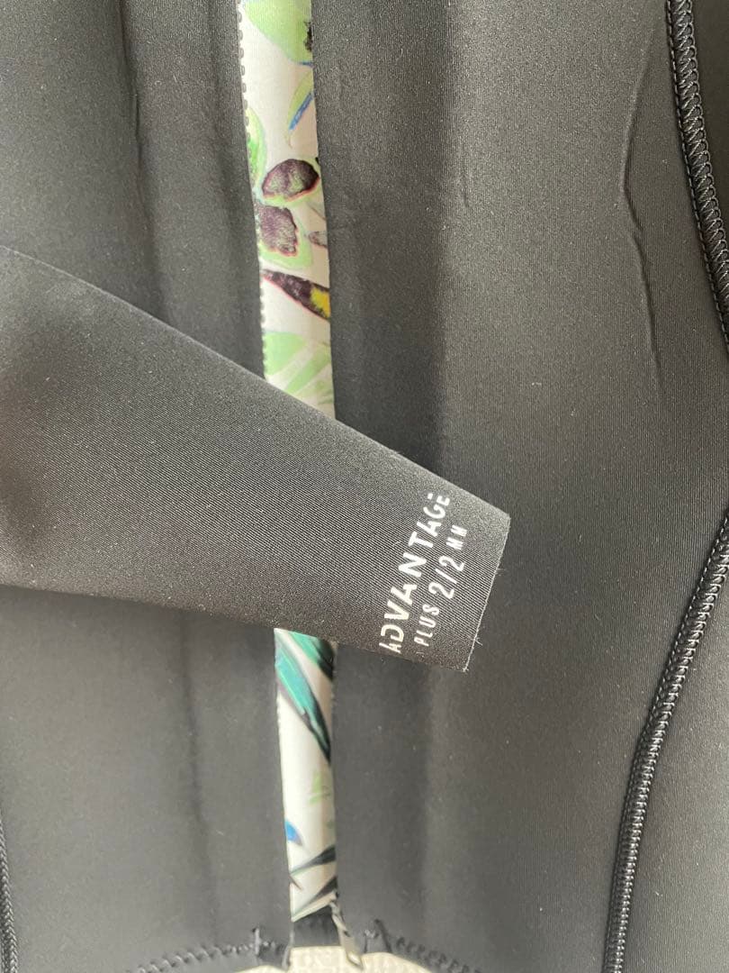 Hurley ADVANTAGE PLUS 2/2 MM タッパー M