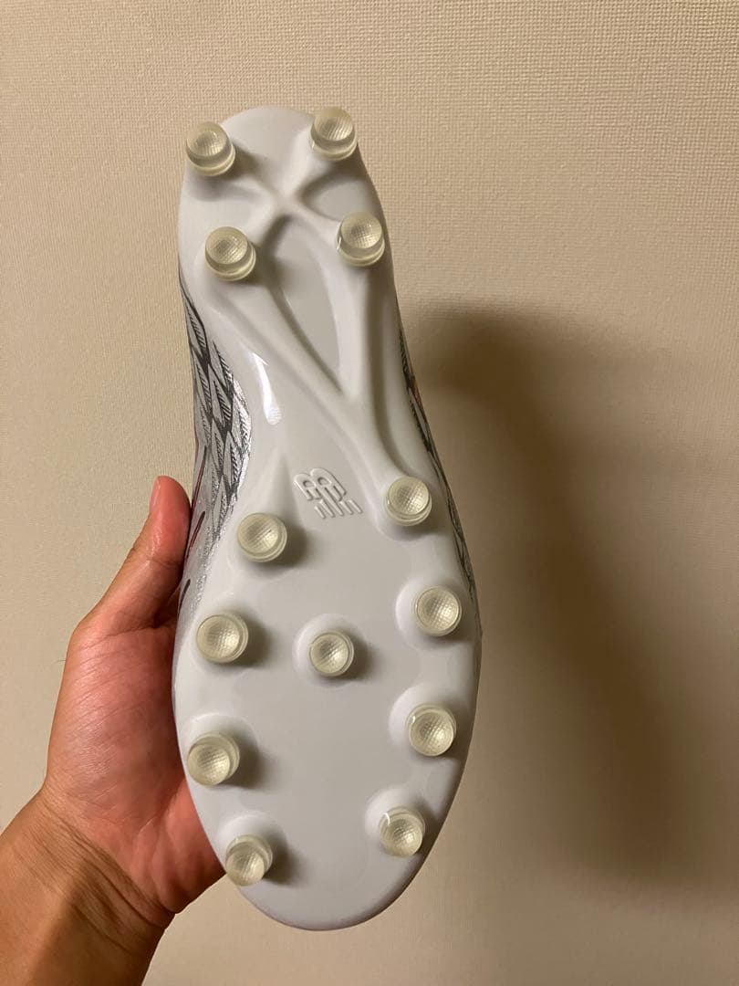 サッカースパイク フューロンpro v7 HG 25cm