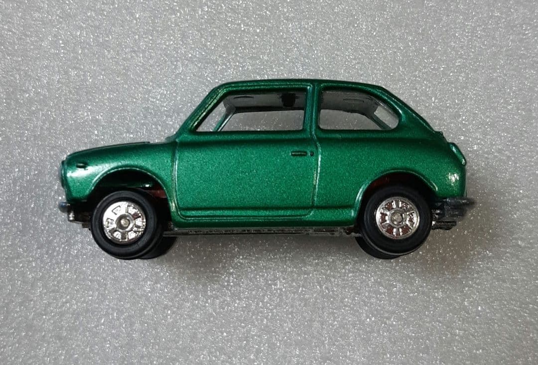 トミカ 9 SUBARU R-2 TOMY