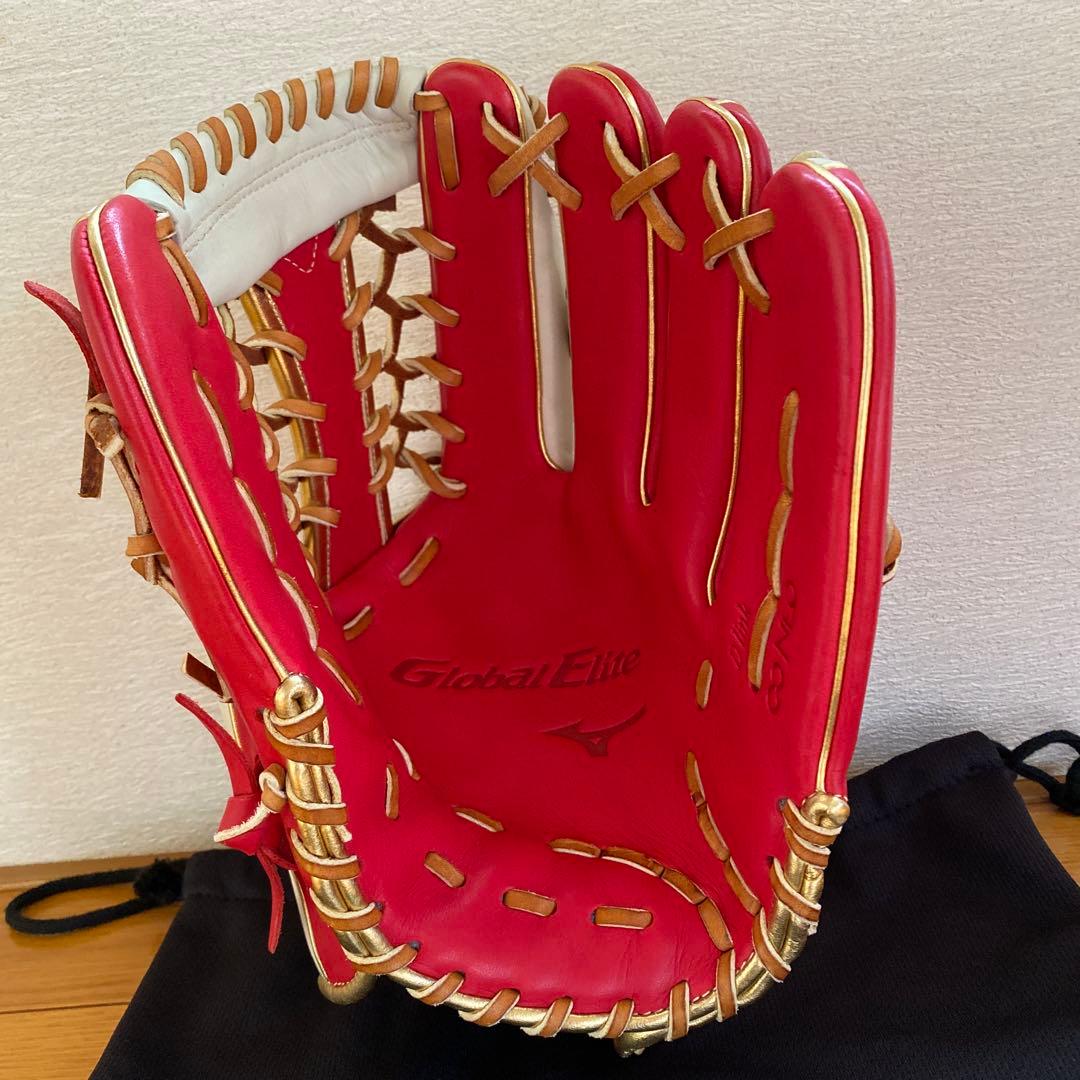 h08　Mizuno Global Elite 外野手用グローブ 赤/白