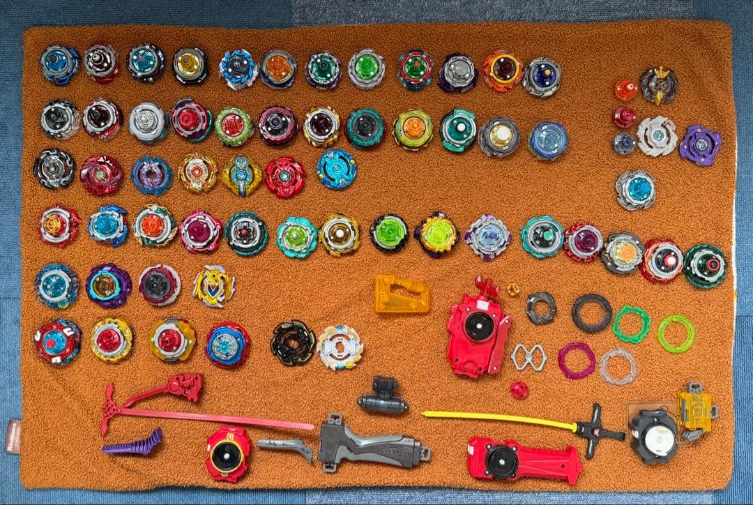 ベイブレードバーストシリーズまとめ売り　57種類
