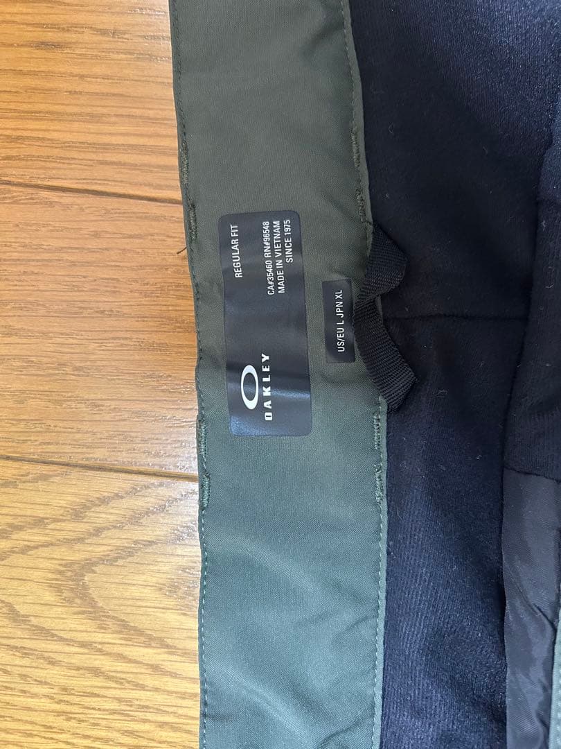 スノーボードパンツ　OAKLEY サイズXL