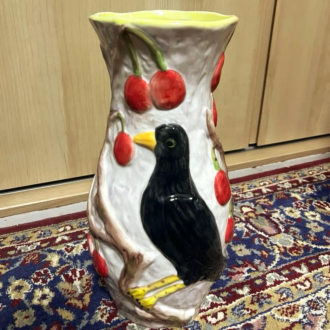 ナタリーレテ　花瓶