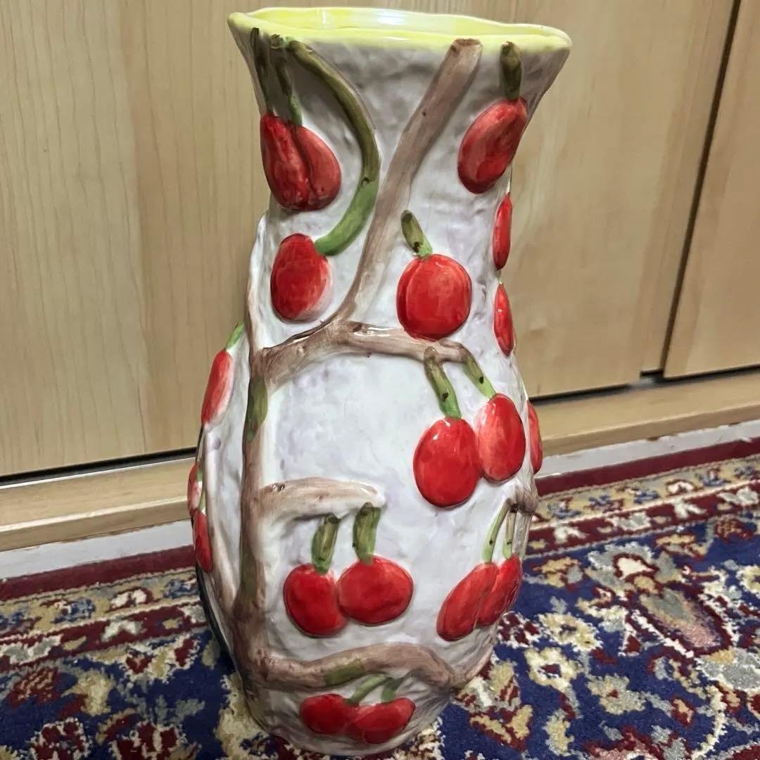 ナタリーレテ　花瓶