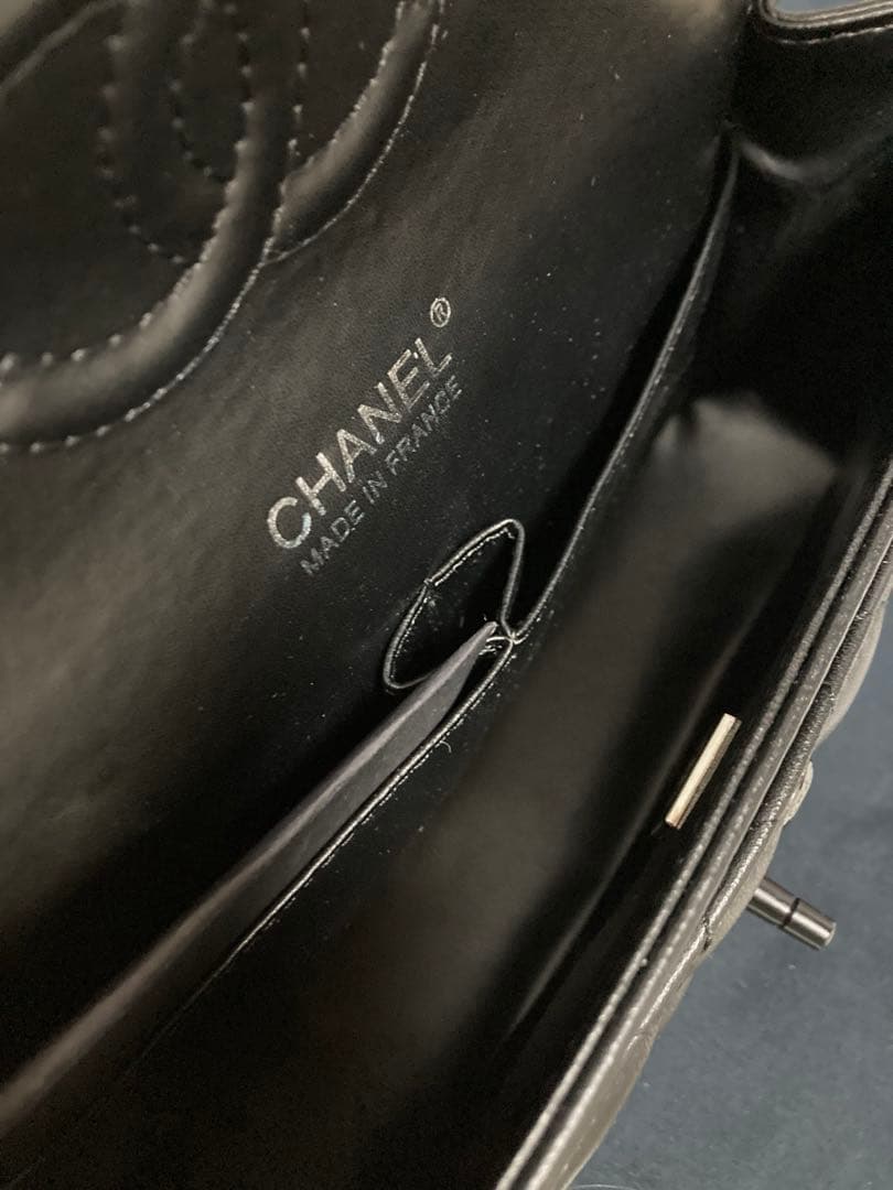 CHANEL ノベルティ　マトラッセ　ダブルフラップ　チェーンショルダーバッグ