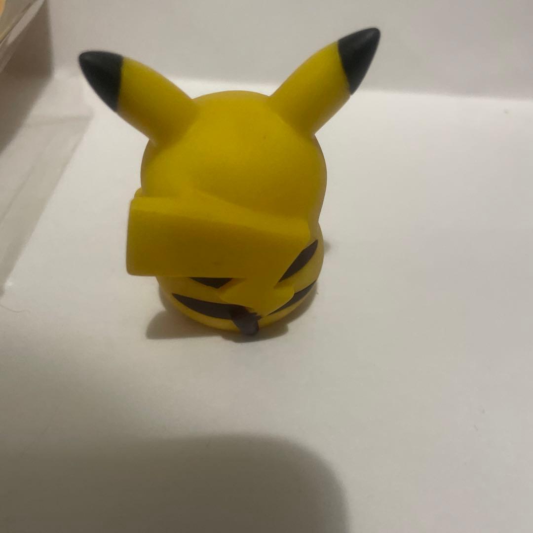 希少　POKÉ DOLL ミニチュアコレクション　ピカチュウ