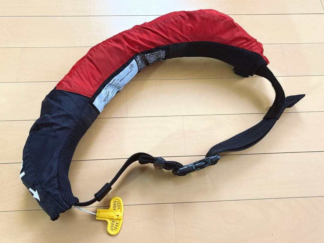 ダイワ 自動膨張式ライフジャケット