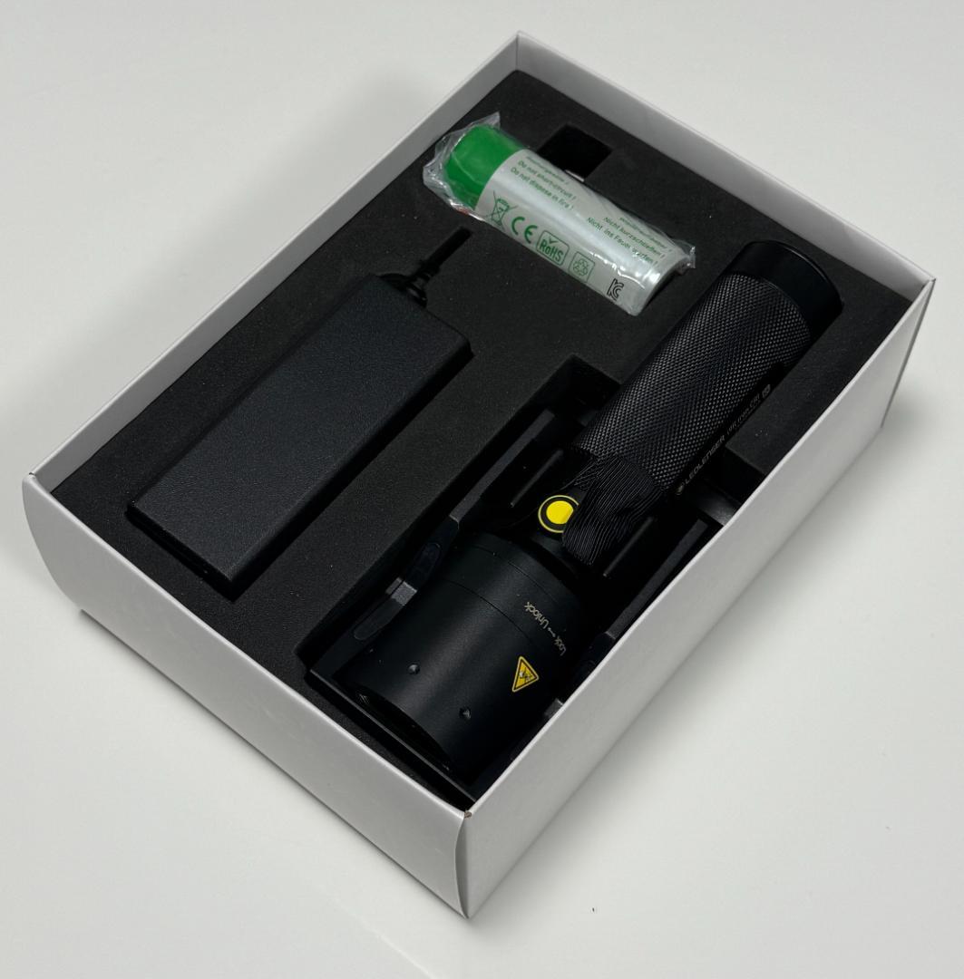 ■ LEDLENSER i9R iron CRI 未使用 ■