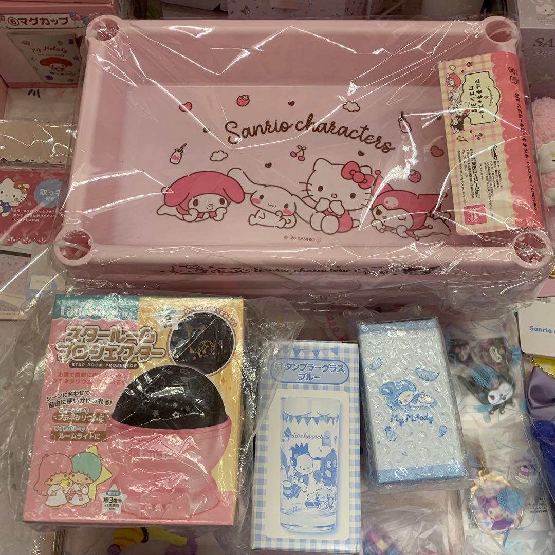 新品サンリオ　プライズ　くじ　雑貨　大量　まとめ売り　キティ　マイメロ　クロミ他