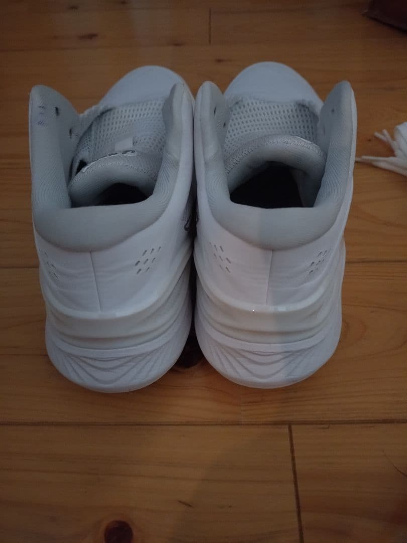 ASICS ゲルバーストバスケットボールシューズ ホワイト25.0cm4E