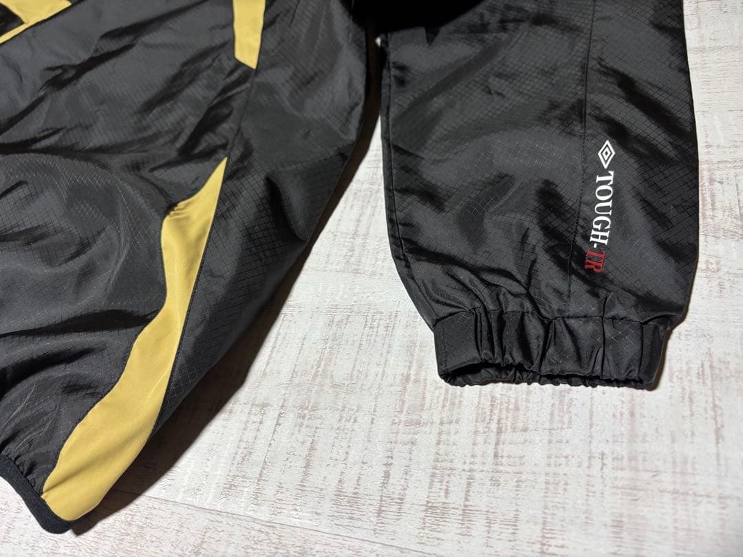 UMBRO アンブロ ナイロン セットアップ 上下セット ピステ ジャージ