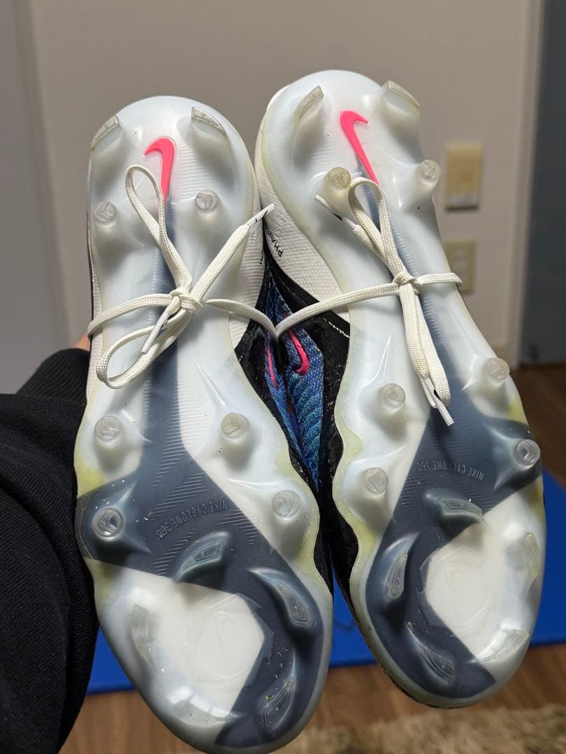 Nike サッカーシューズ FGファントム２６.５センチ