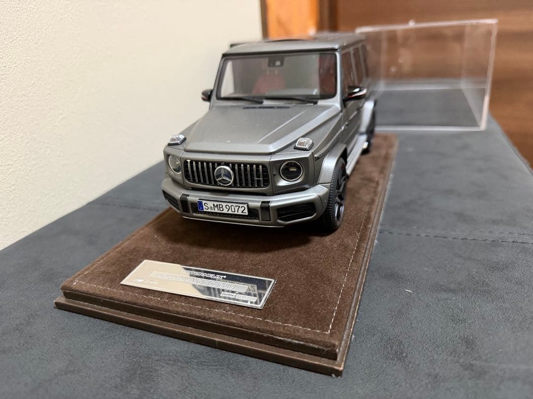 ミニカー G63 1/18 MOTORHELIX