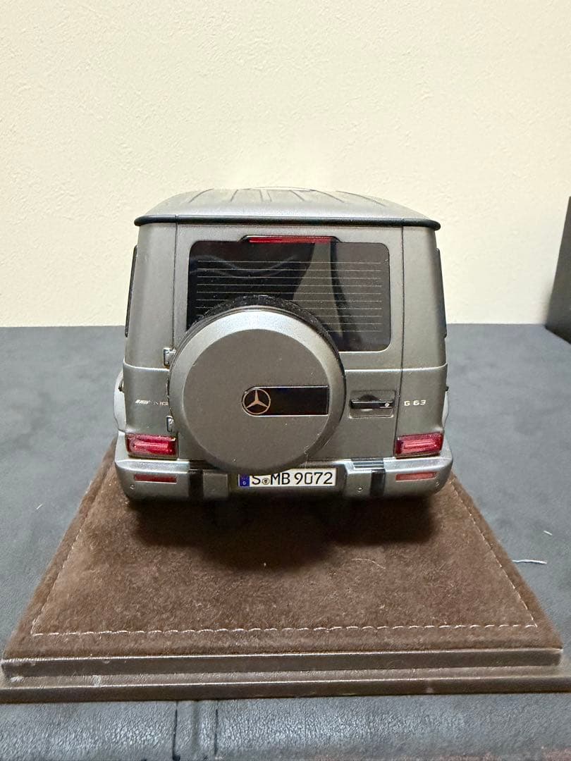 ミニカー G63 1/18 MOTORHELIX