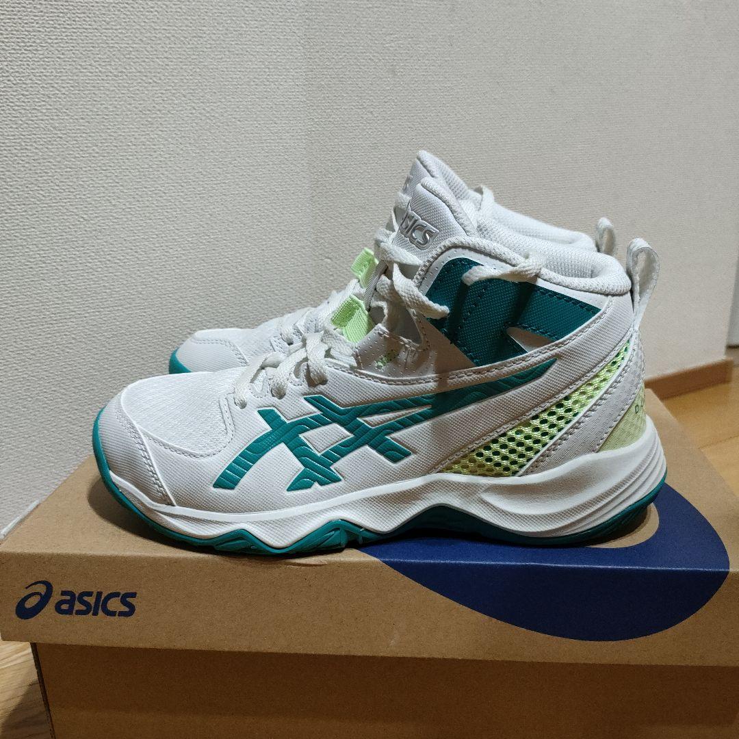 バスケットボールシューズ キッズ asics　22.5cm