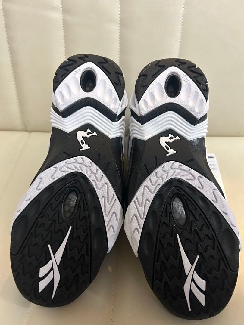 新品未使用　Reebok シャックノーシス　26cm